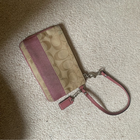 Coach Wristlet - Picture 5 of 6